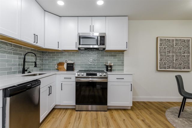 5607 Harvest Hill Road 1007, Dallas, TX 75230