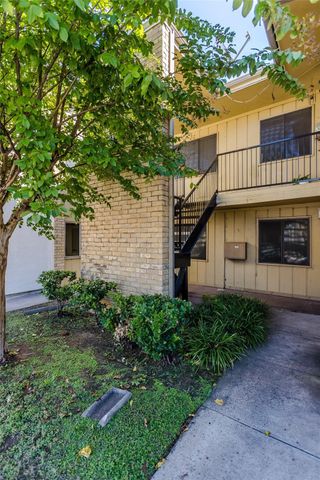 5607 Harvest Hill Road 1007, Dallas, TX 75230