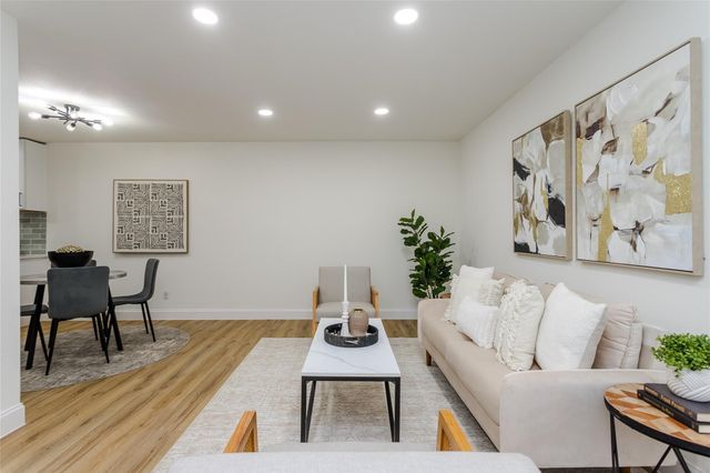 5607 Harvest Hill Road 1007, Dallas, TX 75230