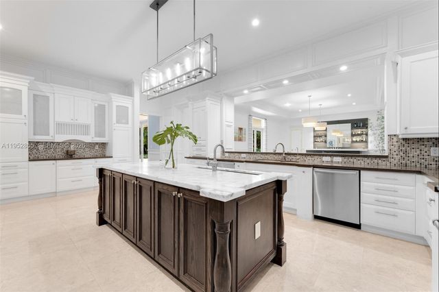 6650 SW 123rd St, Pinecrest, FL 33156