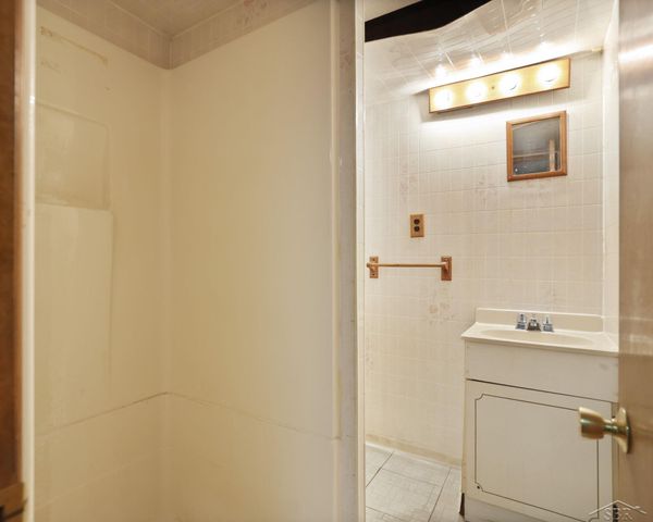 1611 S Grant Street, Bay City, MI 48708