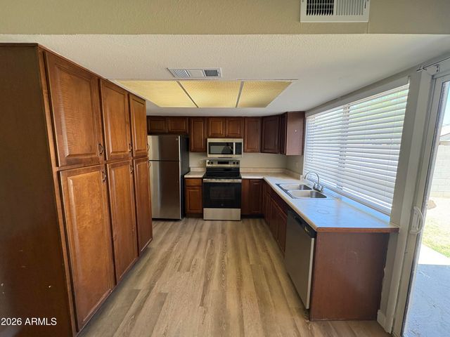 6627 S 44TH Street, Phoenix, AZ 85042