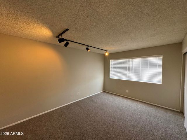 6627 S 44TH Street, Phoenix, AZ 85042