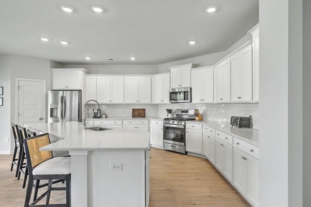 411 Cropfield Drive, Summerville, SC 29485