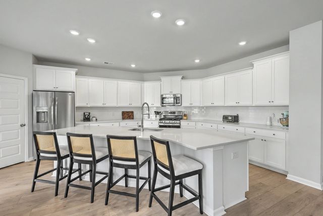 411 Cropfield Drive, Summerville, SC 29485