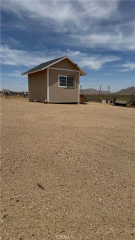 27824 Clark, Apple Valley, CA 92308