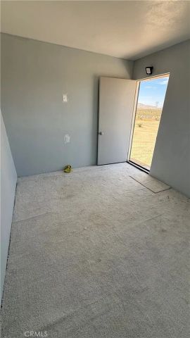 27824 Clark, Apple Valley, CA 92308