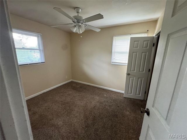 130 Florissant Park Drive, Florissant, MO 63031