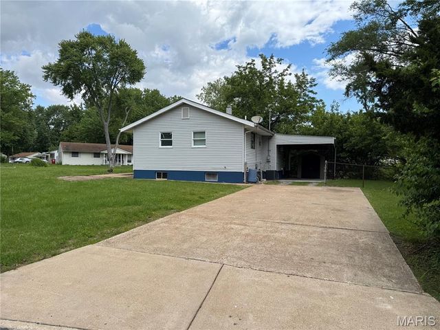 130 Florissant Park Drive, Florissant, MO 63031