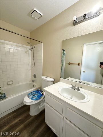 6396 Rosemount Avenue, Las Vegas, NV 89156