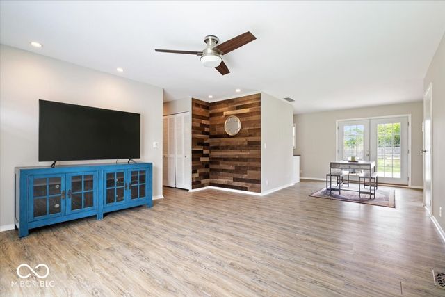 6921 Tousley Drive, Indianapolis, IN 46256