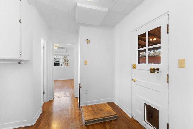 1423 Sigma Chi Road NE, Albuquerque, NM 87106