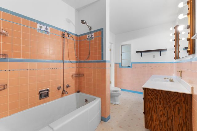 1423 Sigma Chi Road NE, Albuquerque, NM 87106