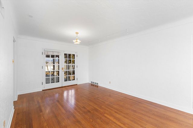 1423 Sigma Chi Road NE, Albuquerque, NM 87106