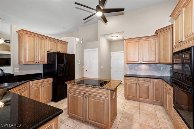 2215 SW 45th TER, Cape Coral, FL 33914
