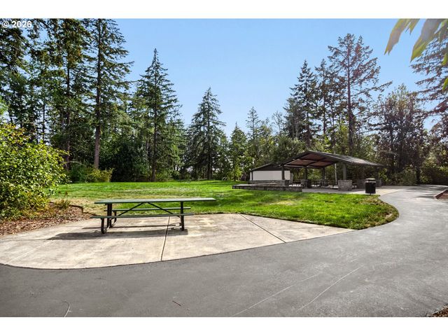 6360 Se HARKNESS Ln, Hillsboro, OR 97129