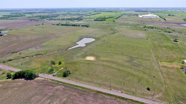 800 County Road 369 RD, Taylor, TX 76574
