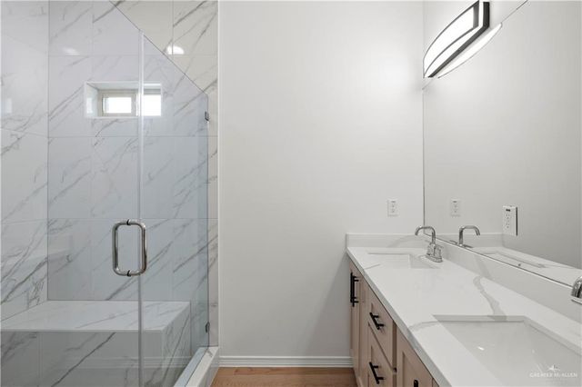 921 Brooks Drive, Alton, TX 78573