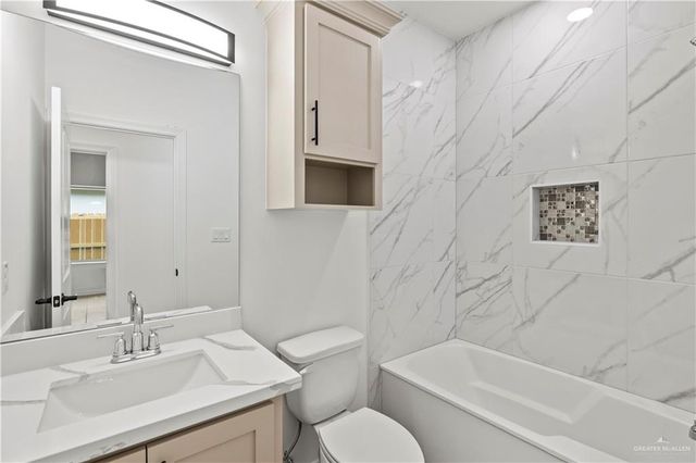 921 Brooks Drive, Alton, TX 78573