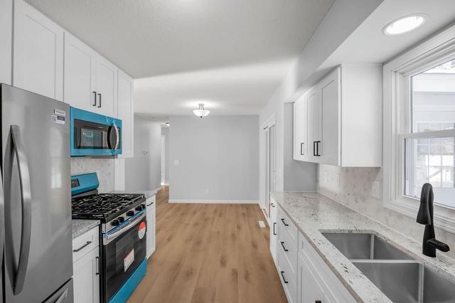 541 Manor Drive NE, Spring Lake Park, MN 55432