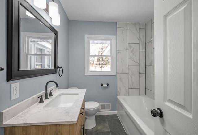 541 Manor Drive NE, Spring Lake Park, MN 55432