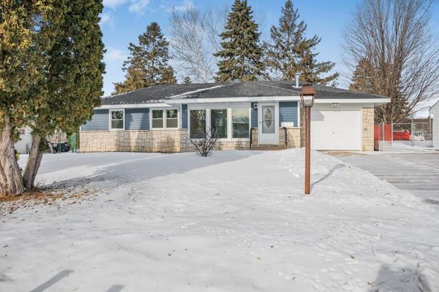 541 Manor Drive NE, Spring Lake Park, MN 55432