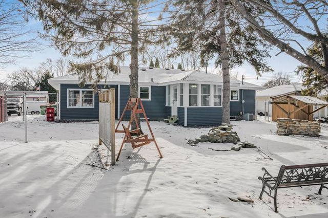 541 Manor Drive NE, Spring Lake Park, MN 55432