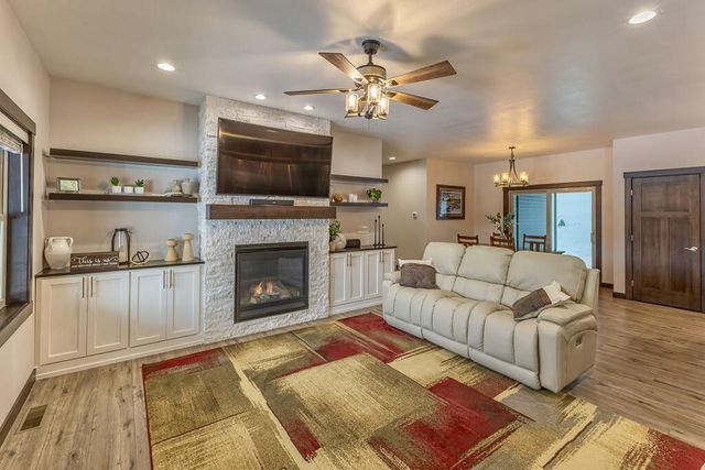 W7306 Sylvester ROAD, Holmen, WI 54636