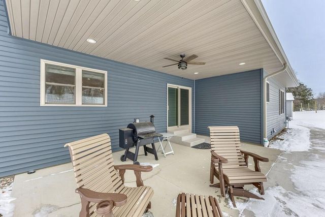 W7306 Sylvester ROAD, Holmen, WI 54636