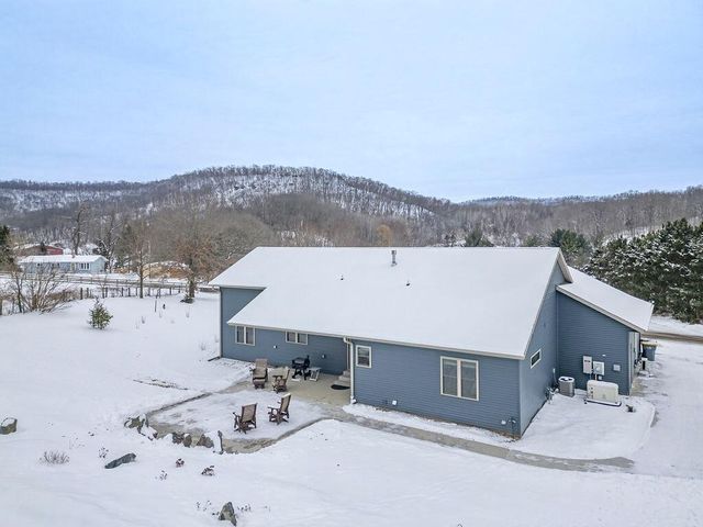 W7306 Sylvester ROAD, Holmen, WI 54636