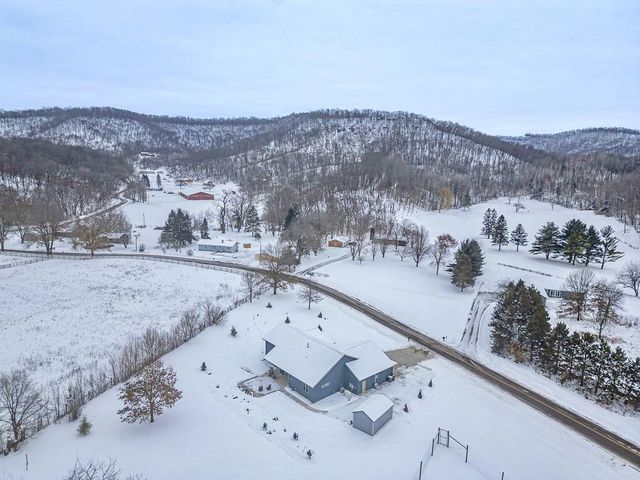 W7306 Sylvester ROAD, Holmen, WI 54636