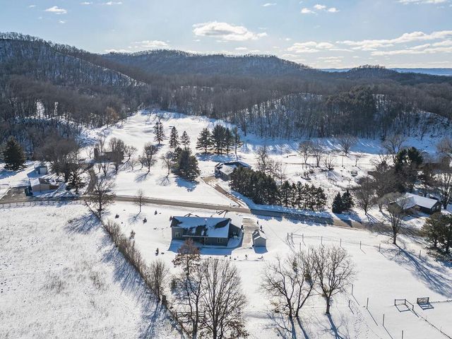 W7306 Sylvester ROAD, Holmen, WI 54636