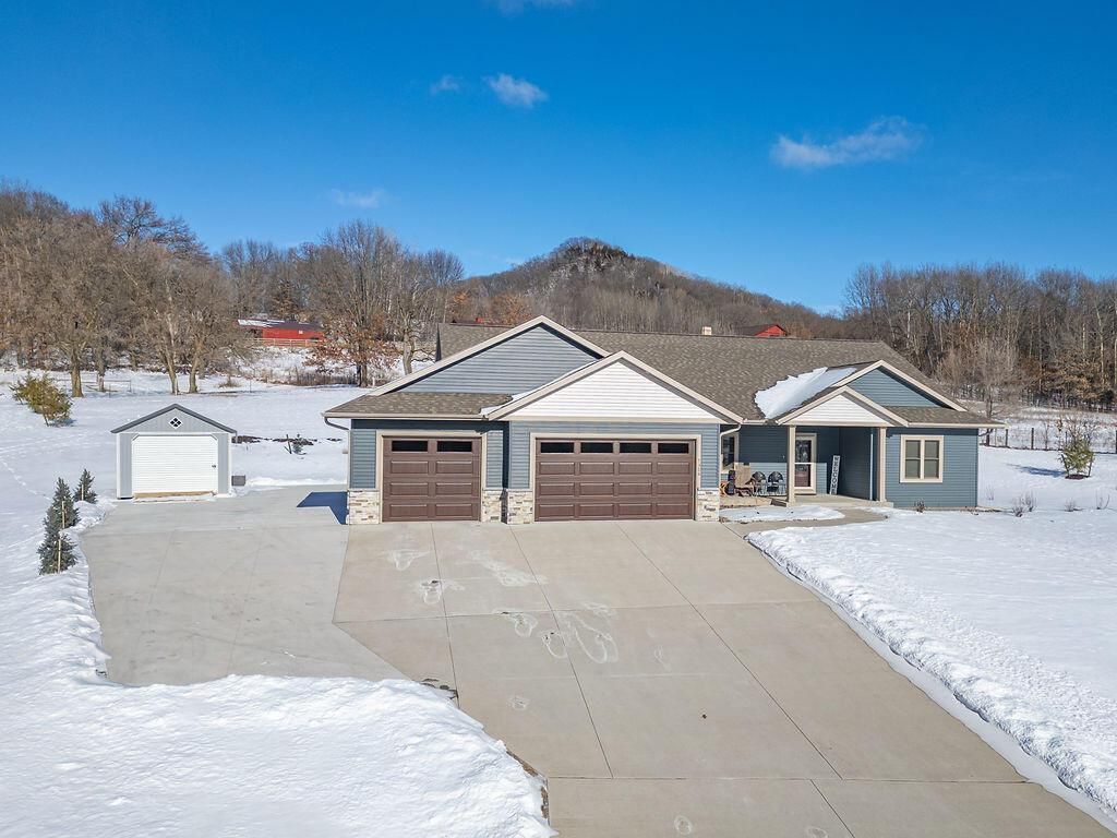 W7306 Sylvester ROAD, Holmen, WI 54636