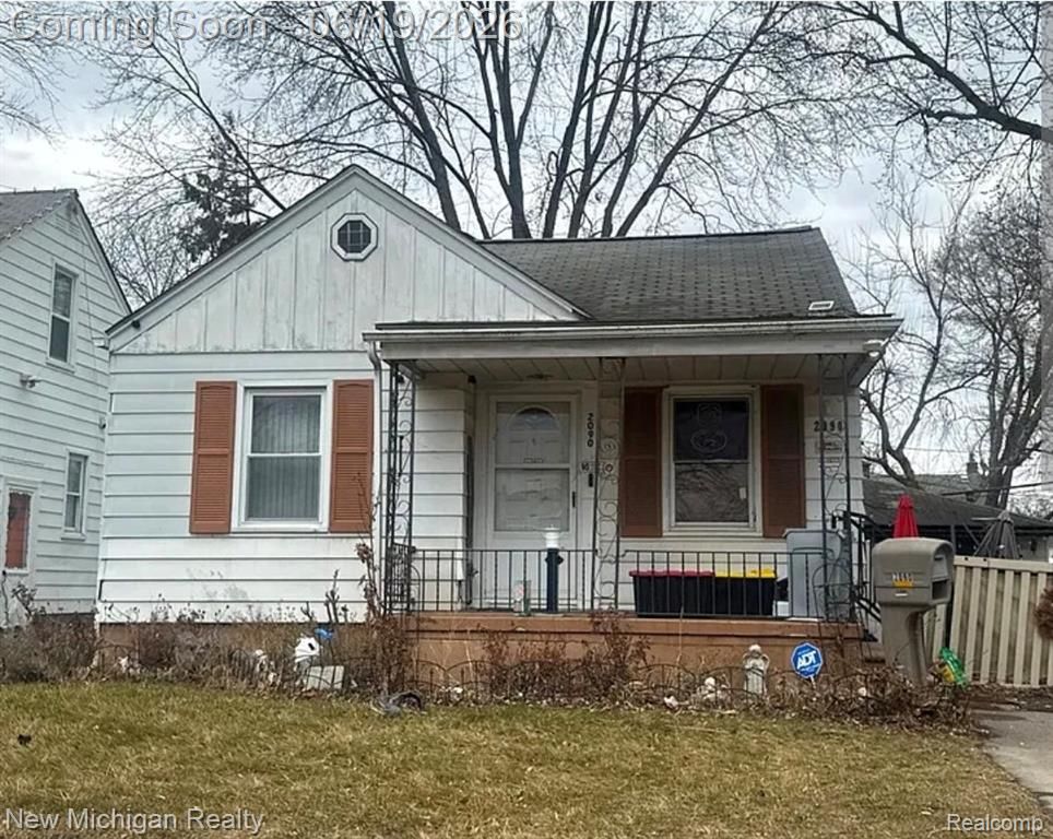 2090 Russell Avenue, Lincoln Park, MI 48146