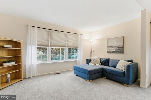 561 ZINN DR, Southampton, PA 18966