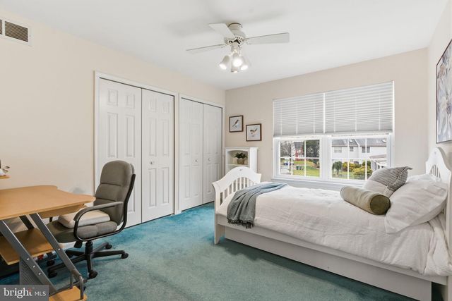 561 ZINN DR, Southampton, PA 18966