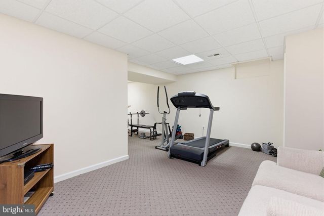 561 ZINN DR, Southampton, PA 18966