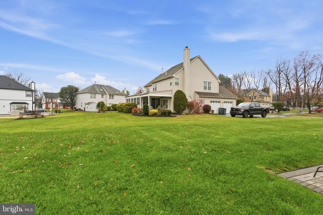 561 ZINN DR, Southampton, PA 18966