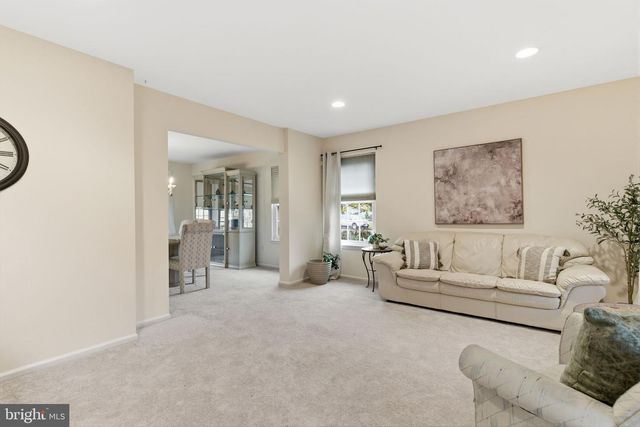 561 ZINN DR, Southampton, PA 18966