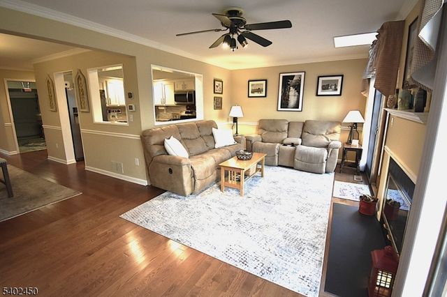 47 Edgefield Dr, Parsippany-troy Hills Twp., NJ 07950