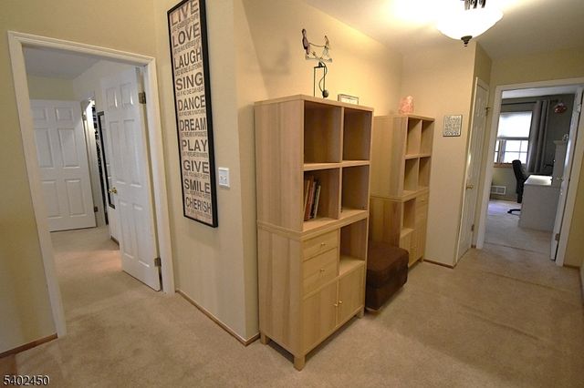 47 Edgefield Dr, Parsippany-troy Hills Twp., NJ 07950