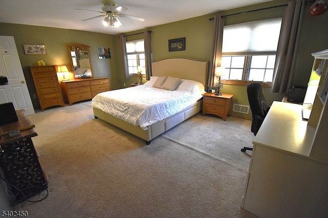 47 Edgefield Dr, Parsippany-troy Hills Twp., NJ 07950