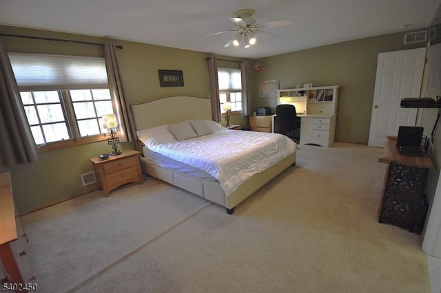 47 Edgefield Dr, Parsippany-troy Hills Twp., NJ 07950