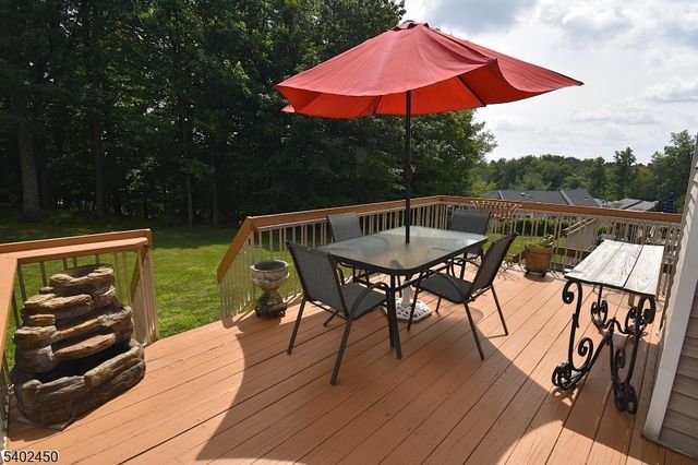 47 Edgefield Dr, Parsippany-troy Hills Twp., NJ 07950