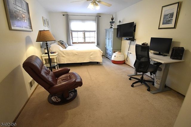 47 Edgefield Dr, Parsippany-troy Hills Twp., NJ 07950