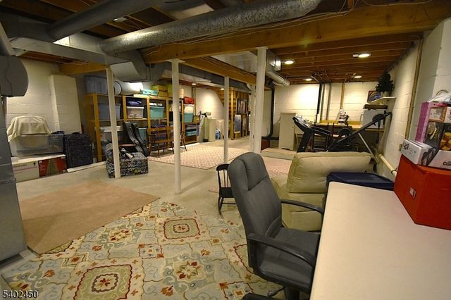 47 Edgefield Dr, Parsippany-troy Hills Twp., NJ 07950