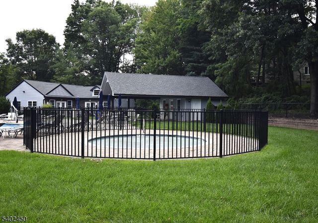 47 Edgefield Dr, Parsippany-troy Hills Twp., NJ 07950