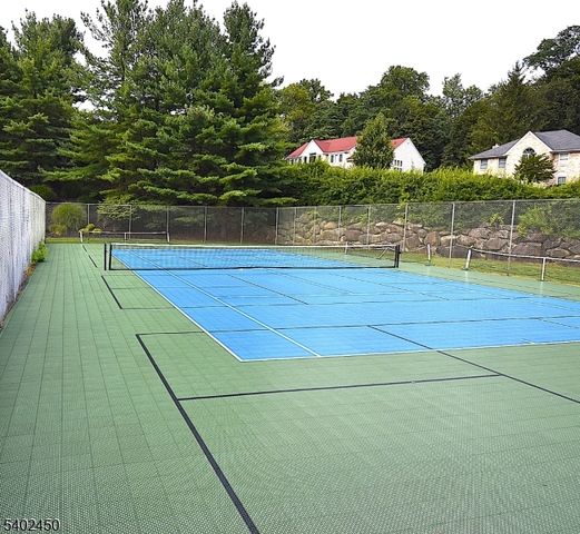 47 Edgefield Dr, Parsippany-troy Hills Twp., NJ 07950