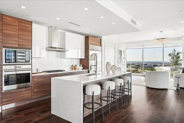 7901 Windrose Avenue 1701, Plano, TX 75024