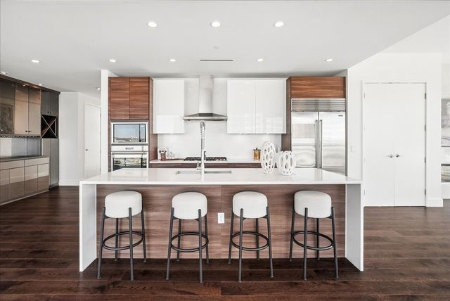 7901 Windrose Avenue 1701, Plano, TX 75024